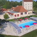 Vvf Vienne Poitou 假日公园 3*
