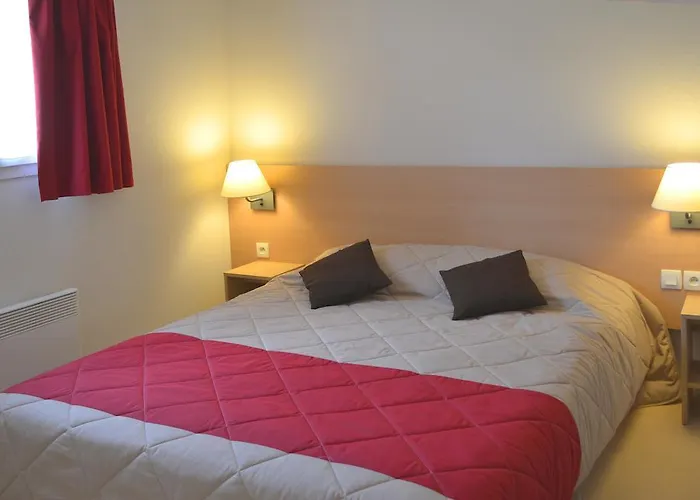 假日公园 Vvf Vienne Poitou 3*