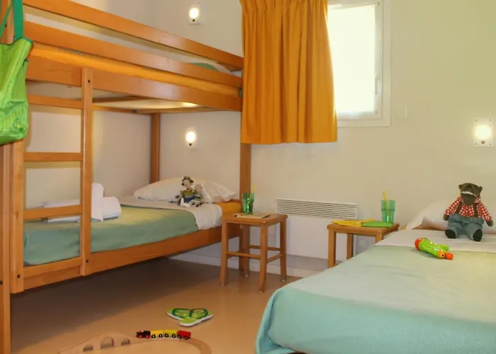 Vvf Vienne Poitou Holiday park La Bussiere (Vienne)